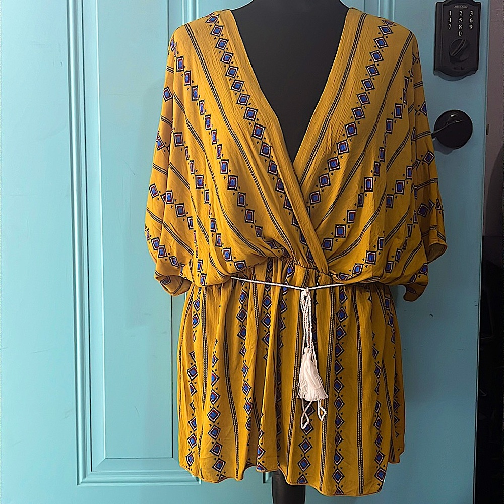 yellow blouse